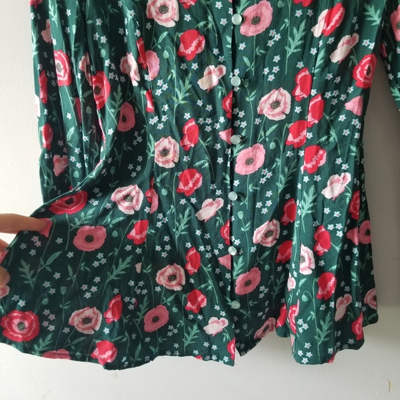 2 FOR $25! Matilda Jane Yesteryear Green Red Floral Top - Picture 9 of 12